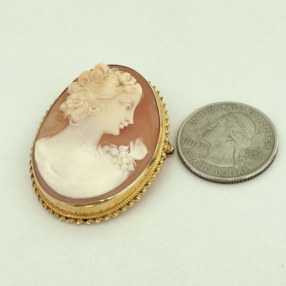 Vintage 14K Yellow Gold Hand Carved Shell Cameo Large Raised Brooch Pin Pendant - Picture 13 of 16